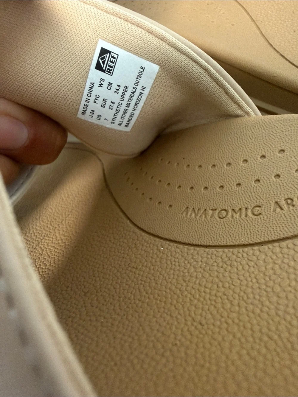 Reef Cushion Vista - Size 7- Beige and White - Picture 5 of 7